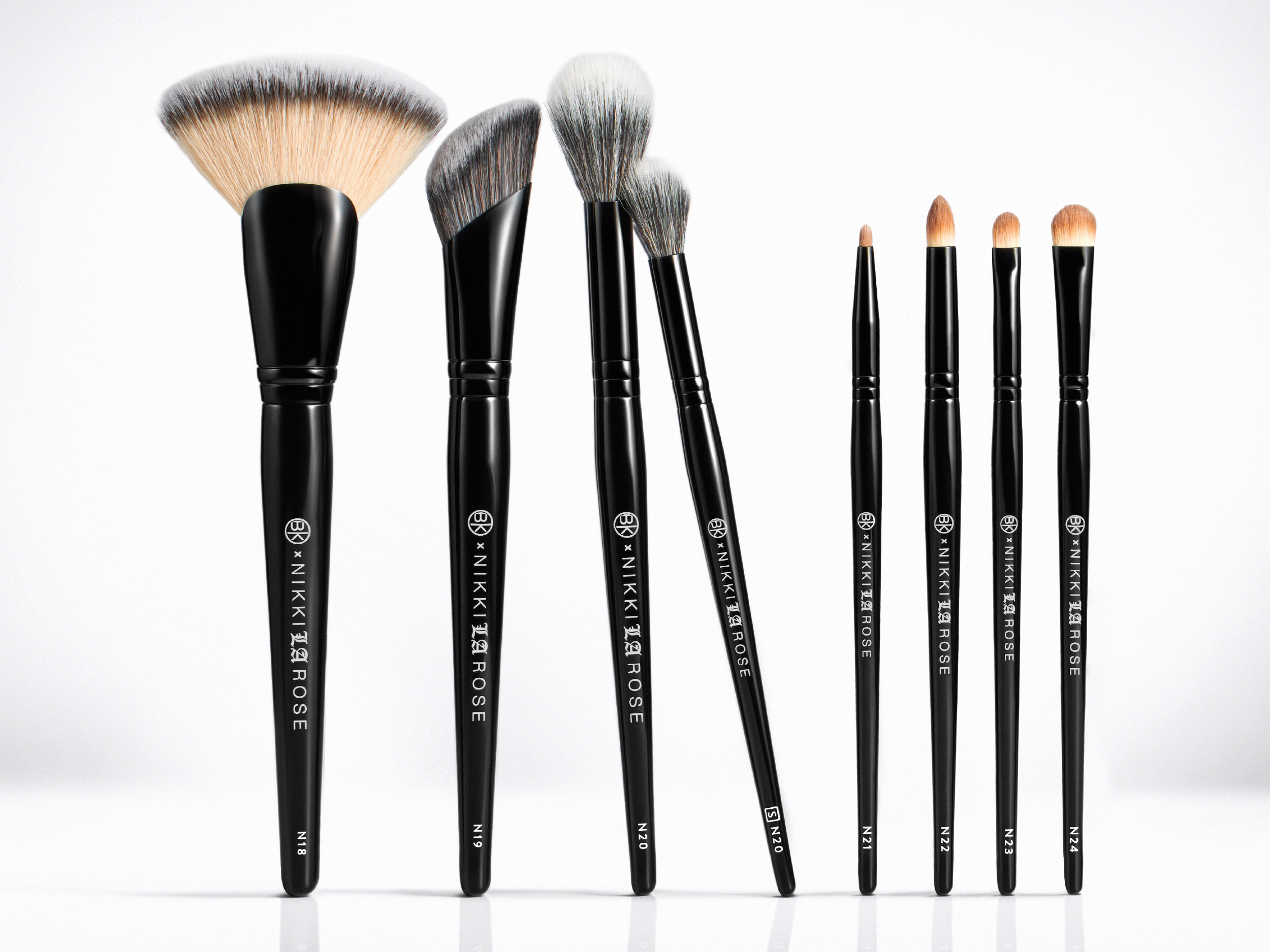 Nikki La Rose N18 Ultimate Contour